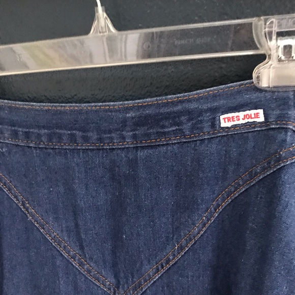 Tres Jolie Vintage Skirt with Pockets - Picture 3 of 7